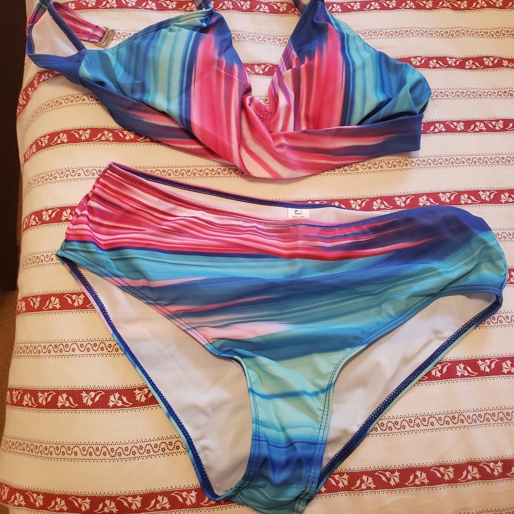 New High waist bikini Xl ( please look measurements on the pictures)